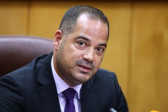 Калин стоянов: ще гласуваме против ограничаването на броя на секциите в чужбина