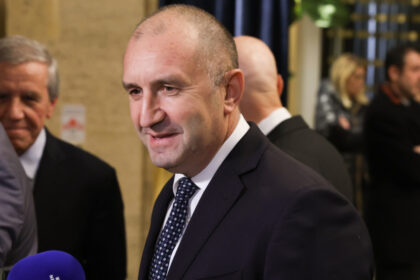 Илиян василев: радев да не влиза в темата за "боташ", защото договорът му е незащитим