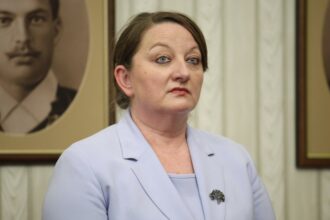 Извънредно! Първа реакция от герб за избора на гюров за служебен премиер