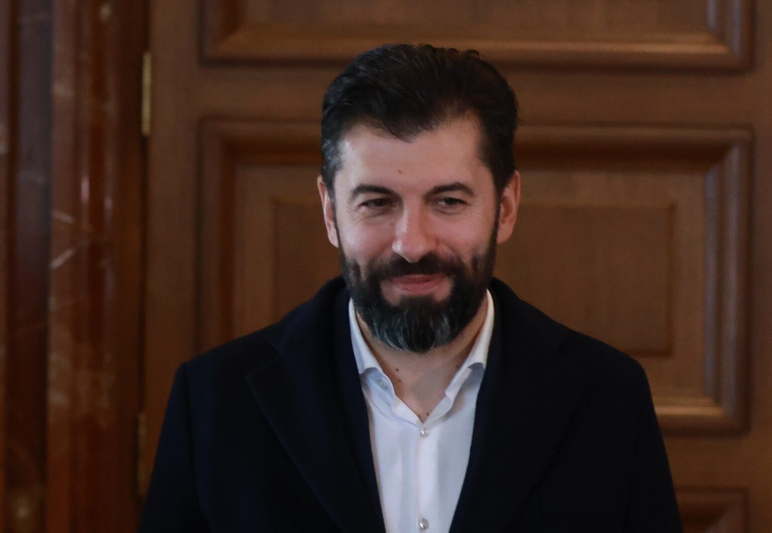 Денков изплю камъчето, бута бойко рашков за апетитен пост, а кирил петков...