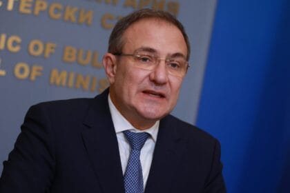 Гуцанов зарадва хиляди българи: празнични добавки ще има не само за пенсионерите