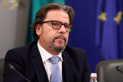 Фрапиращ случай на спекула: от 800 лева услуга скача на 800 евро