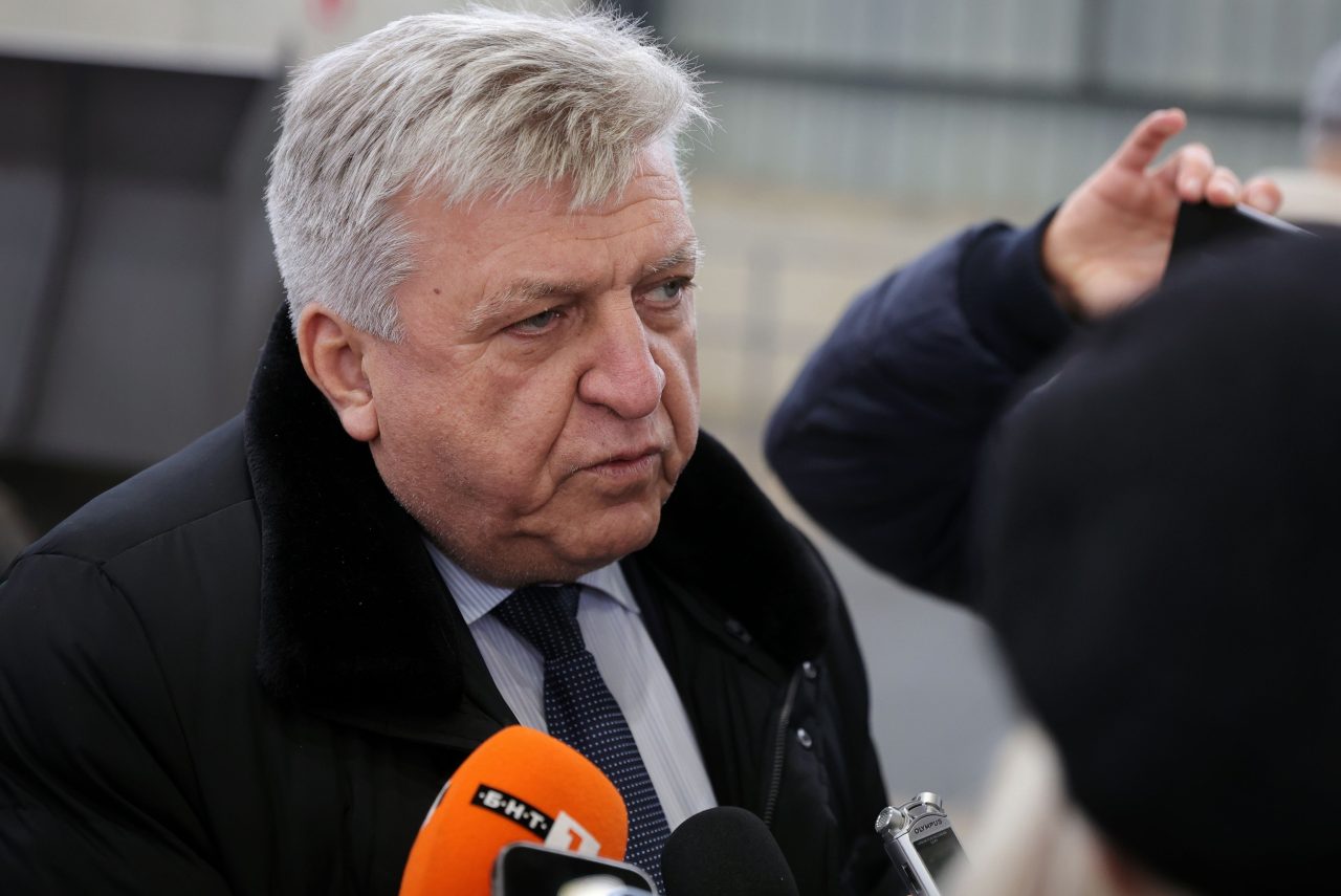 Манол генов попиля борислав сандов заради случая ,,петрохан“: не бих подписал подобно споразумение