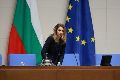 Свиреп скандал! Божанков и „възраждане“ си направиха сефтето за новата година, назарян побесня