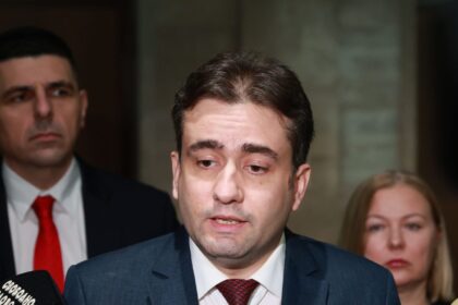 Напрежението се покачва! Дб след ултиматума на асен василев: не можем да направим това