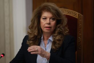 Важна вест дойде от „дондуков“ 2 за консултациите: йотова изненада с решение