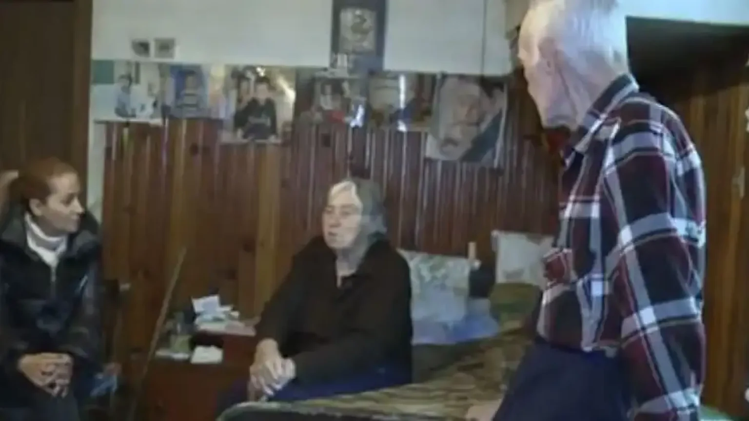 Баба елена, от която издърпаха чанта с 25 хил. Евро: паднах, почнах да викам "откраднаха ми парите"