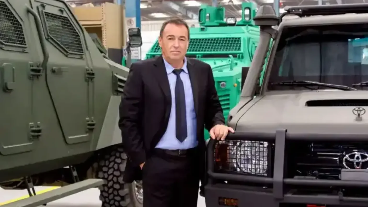 Военен гигант стъпва в симитли: канадският милионер антон стефов вдига завод за бронирани машини