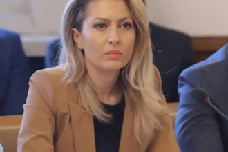 Версия: ако и йотова си тръгне с радев, рая назарян застава начело на държавата