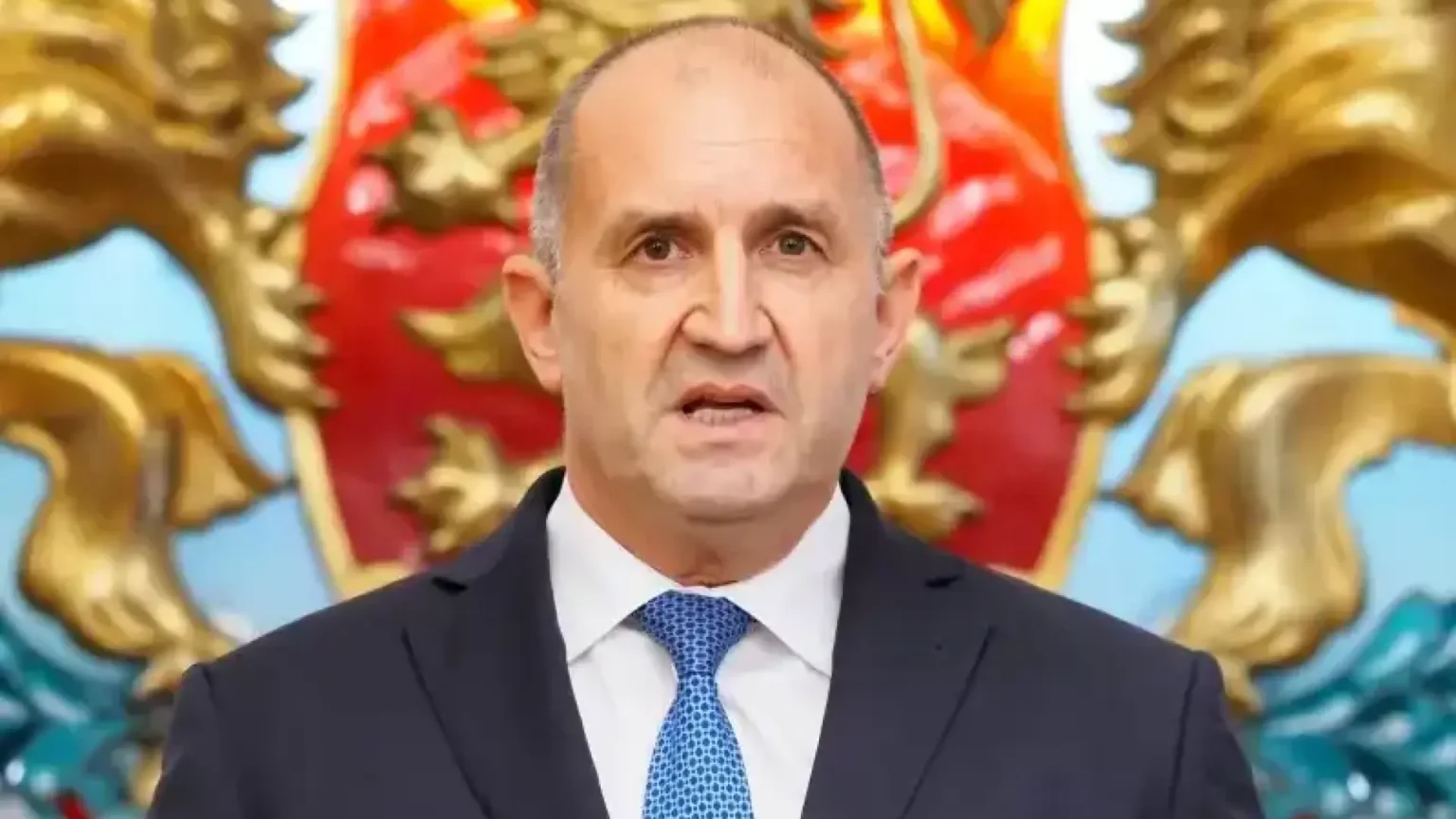 Фейсбук избухна за оставката на Радев: "Тошко 2 падна! Марш в Боташ!" Идва диктатура! 1 Фейсбук избухна за оставката на радев: "тошко 2 падна! Марш в боташ! " идва диктатура!