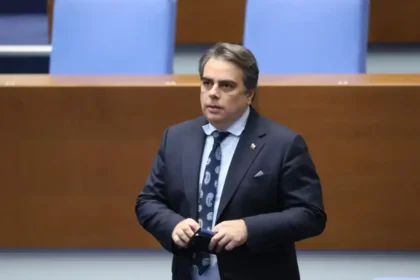 Пп с първа реакция след оставката: асен василев зададе ключови въпроси на радев!
