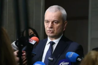 Започна се: костадинов скочи, иска от йотова да...