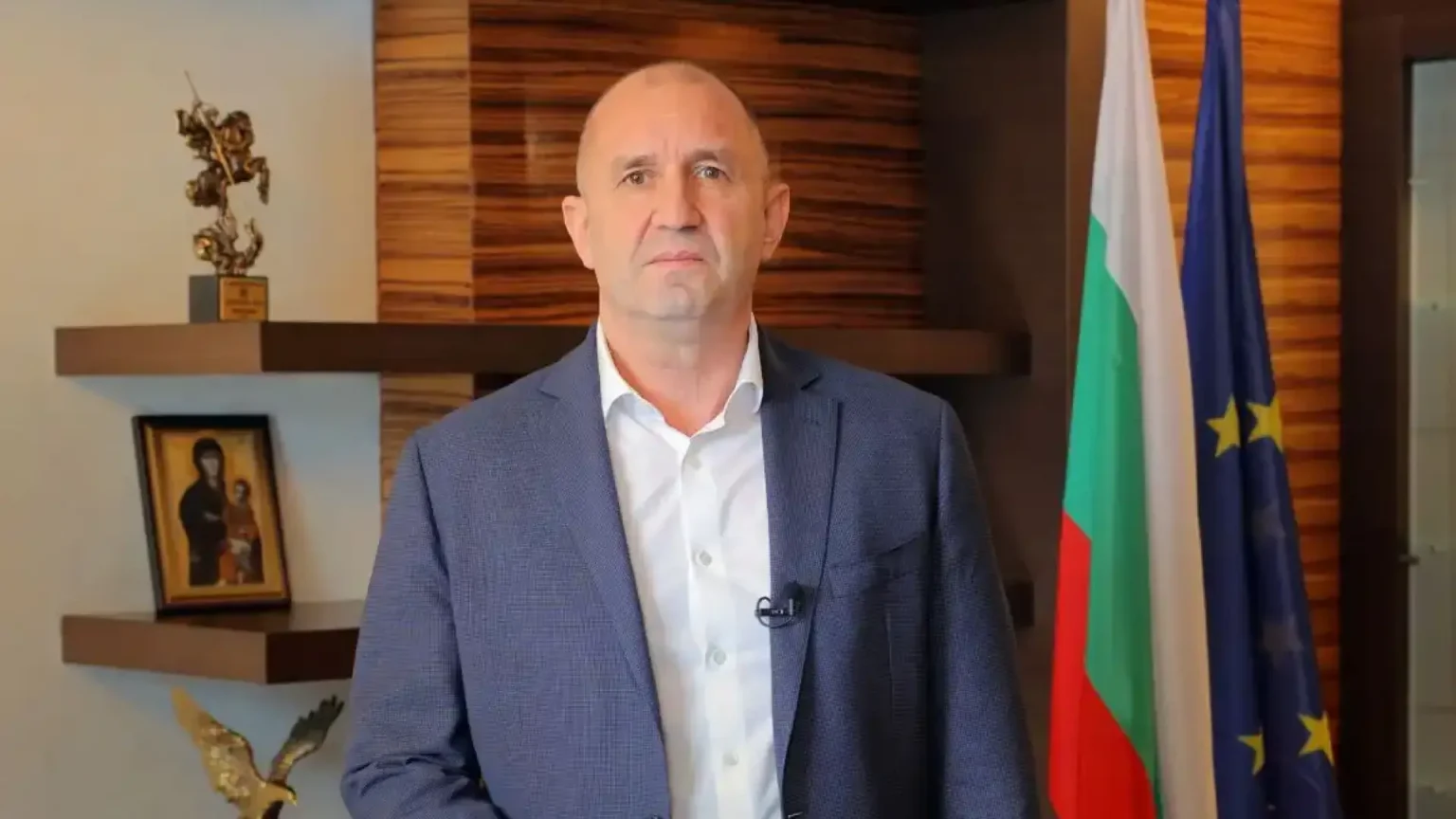 Радев с първи думи за мистерията „петрохан“, заговори за политическо сътресение и призова за...