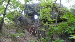 Змийското светилище край село Крибул: Лечебни сили срещу рак и черни магии в Родопите 3 Крибул