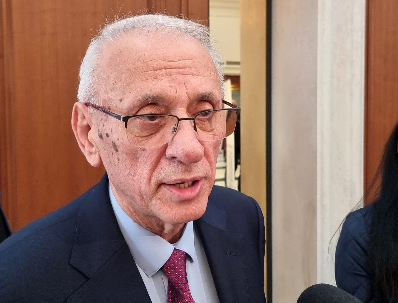 Здравният министър каза къде са най-много болните от грип и отсече: пикът на епидемията се очаква…