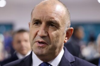 От кого ще вземе гласове Румен Радев и колко депутати ще има? 