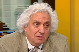 Доц. Лозанов: радев иска да бъде българският орбан