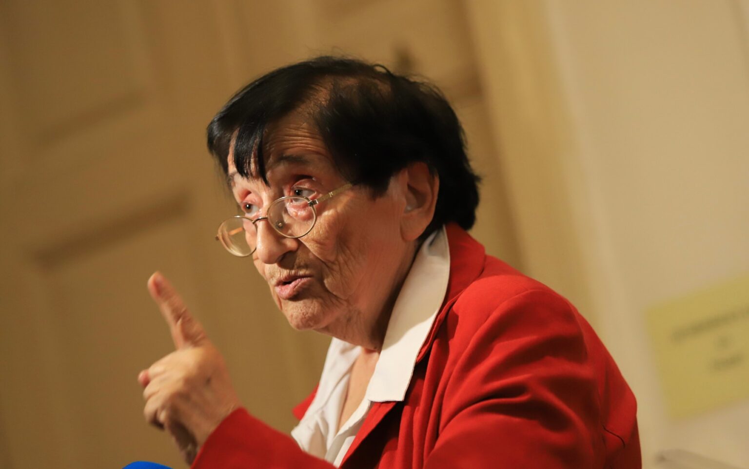 Мика зайкова посочи най-опасното нещо, което може да направи служебният кабинет