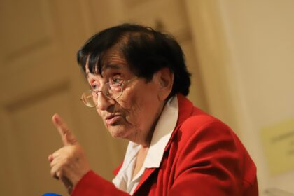 Мика зайкова посочи най-опасното нещо, което може да направи служебният кабинет