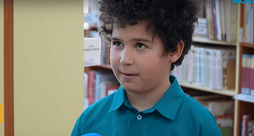 257 книги за една година: Как 10-годишно момче постигна впечатляващ рекорд 1 257 книги за една година: как 10-годишно момче постигна впечатляващ рекорд