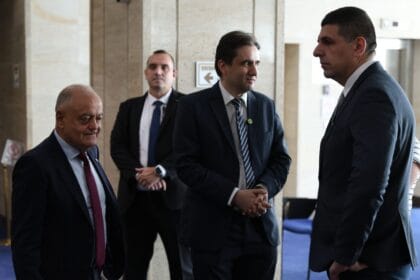 Виктор димчев към ппдб: купихте флашките на машините, форматирахте, за да се качите на власт