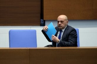 Томислав дончев смълча нс: няма редовен бюджет, следователно няма пари и за нови машини