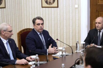 Андролова: коалиция радев/пп/дб и крумчо се очертава да ни управлява. Ще се кръстят "реформаторска коалиция"