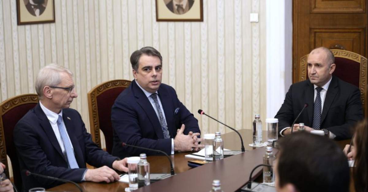 Андролова: коалиция радев/пп/дб и крумчо се очертава да ни управлява. Ще се кръстят "реформаторска коалиция"