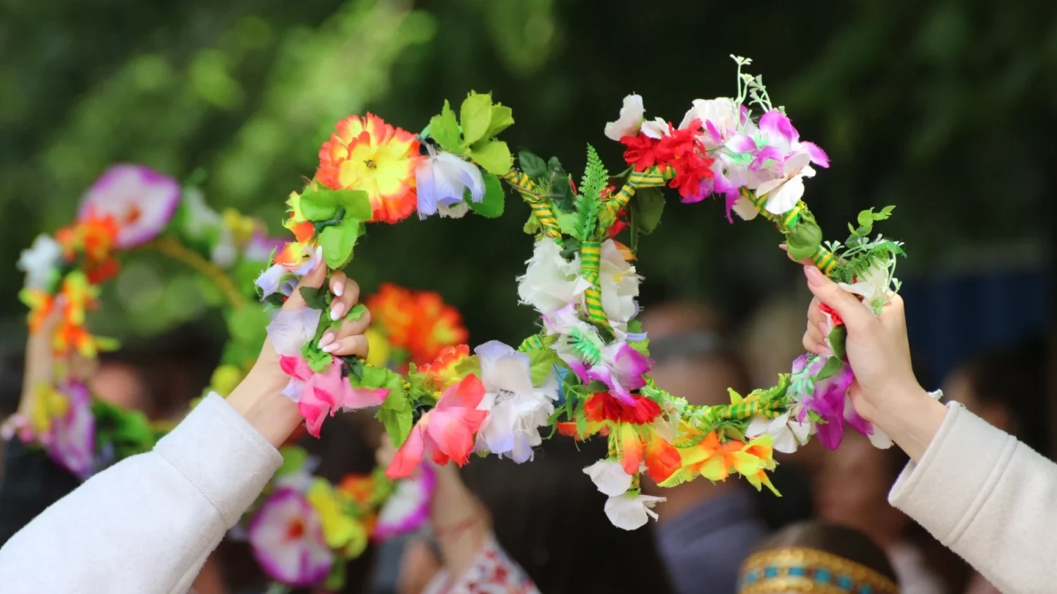Цветница е! Черпят най-красивите имена! Ето какви са традициите днес