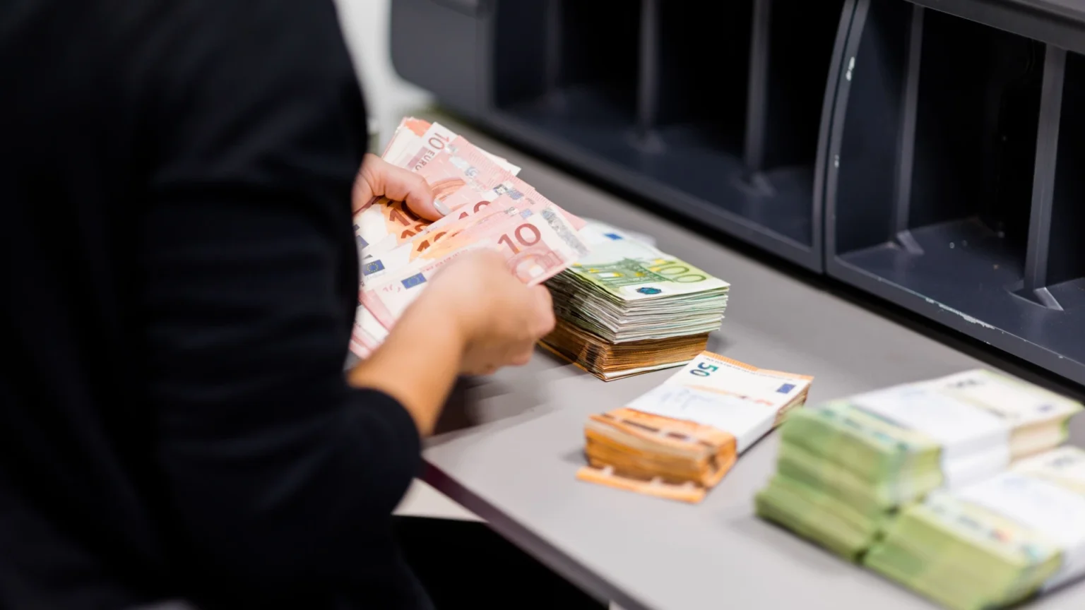 Изненада: без такса за една услуга в банките при въвеждането на еврото