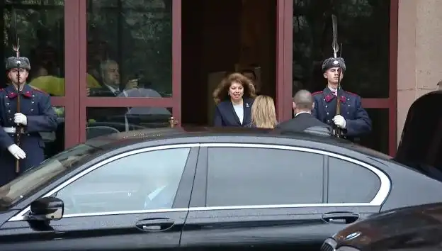 За първи път: президентът йотова с изненадващ ход спрямо рая назарян снимки