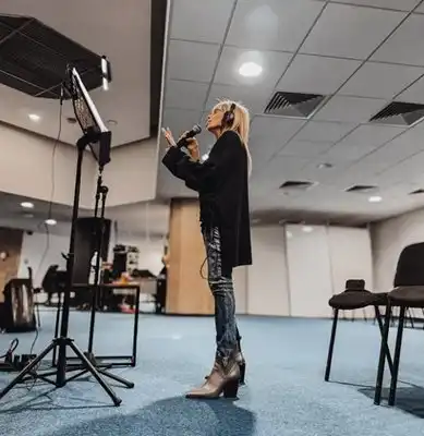 Лили Иванова неузнаваема! Новата снимка разтърси мрежата 2 Лили иванова неузнаваема! Новата снимка разтърси мрежата