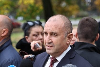 Обрат! Доц. Борислав цеков каза истината за поканата на тръмп към радев