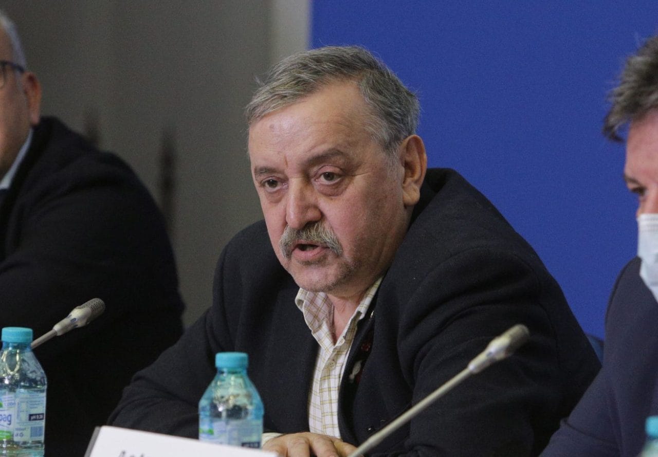 Проф. Кантарджиев посочи най-хубавото нещо срещу грипа! В големите градове на страната ситуацията е предепидемична