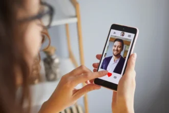 Кои са най-честите лъжи на мъжете в сайтовете за запознанства?