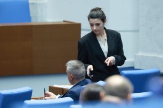 Скандално! Привикват лена бориславова в съда. Избра да я брани неслучаен адвокат