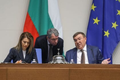 Неочаквана ситуация в нс! Депутати бяха пуснати в 10-минутна почивка, последвалото изненада мнозина