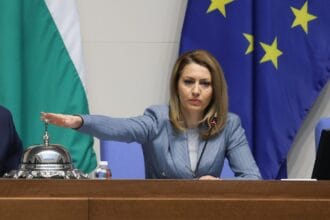 Скандал в нс между божанков и рая назарян заради осъждан престъпник