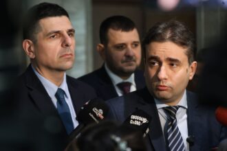 Мирчев и божанов контра на асен василев заради лорер и божанков, нападат радев