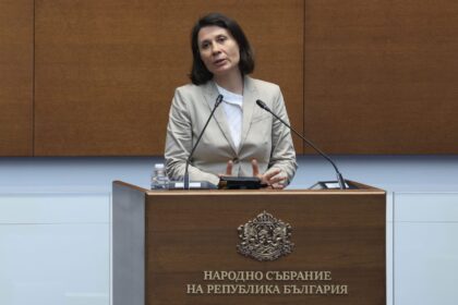 Елисавета белобрадова си повярва: предлагам себе си за служебен премиер! Аз съм най-логичният избор