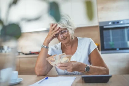 Голям проблем с минималната пенсия от 1 юли. Кнсб бие тревога