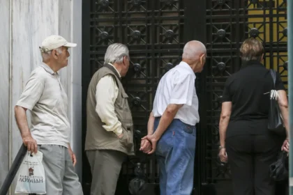 Големи разногласия за великденските добавки на пенсионерите