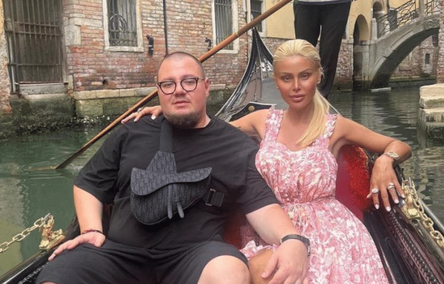 Пълен скандал: Светлана хваща Мария гола на дивана, Гущеров отвръща с видео! 6 Пълен скандал: светлана хваща мария гола на дивана, гущеров отвръща с видео!