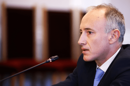 Голяма промяна в училищата: министър вълчев обяви извънредно решение за най-важния предмет