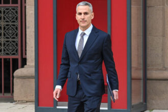 Кабинетът на андрей гюров готви огромни рокади по върховете на властта